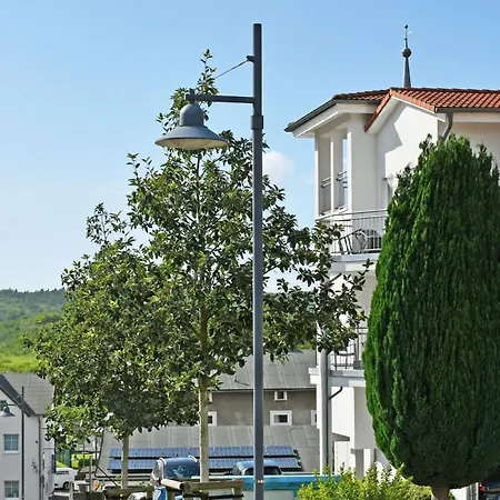 Schoene Ferienwohnung Mit Balkon In Lejlighed